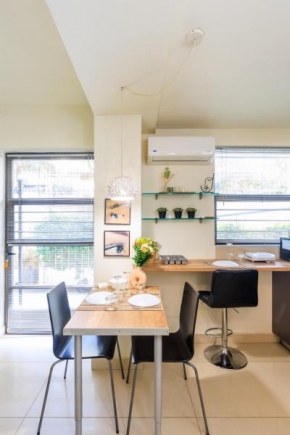 AIOLOS glyfada centre apartment 1